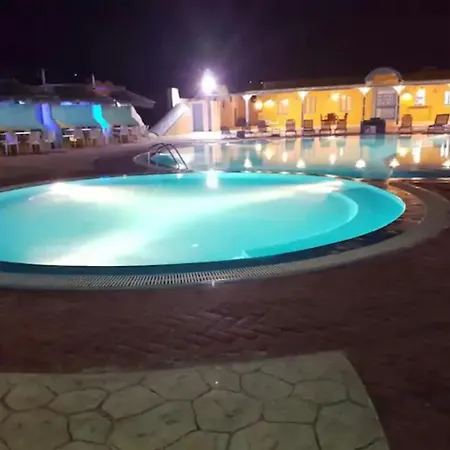Dodo's Aparthotel Perivolos (Santorini)
