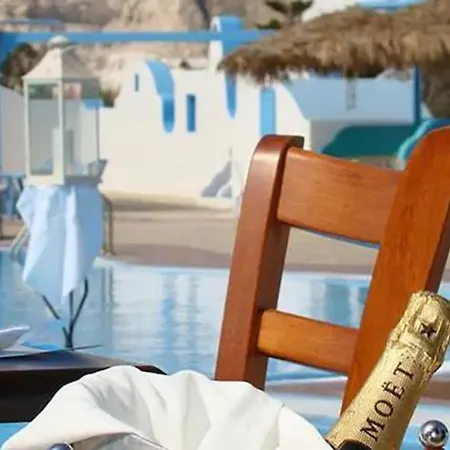 Dodo's Perivolos (Santorini)