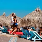 Dodo's Apart-hotel Perivolos (Santorini)
