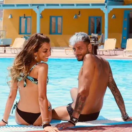 Dodo's Apart-hotel Perivolos (Santorini)