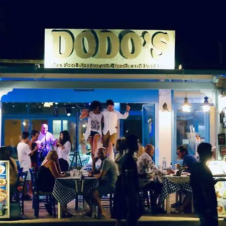 Lägenhetshotell Dodo's Perivolos (Santorini)