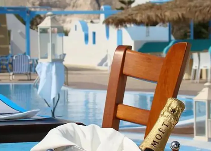 Dodo's Perivolos (Santorini)